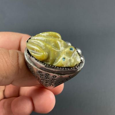 -116- SILVER | Stone Frog & Sterling Silver Men’s Ring