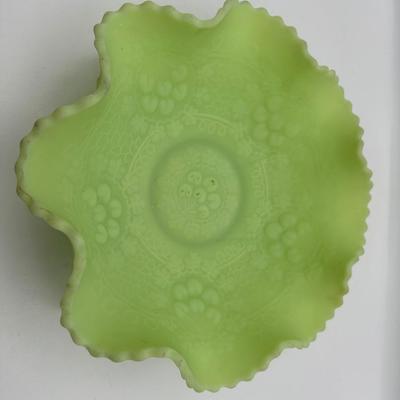 FENTON Uranium Orange Tree & Cherry Orchard Ruffled Bowl (See Destails)