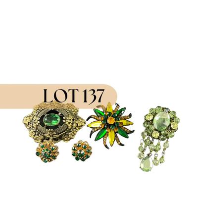 -137- BROOCH | Miscellaneous Green Colored Pins