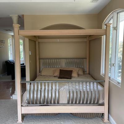 Lexington Blonde Canopy King Size Bed