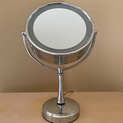 Tabletop Mirror Cosmetic Mirror With Stand and Magnifying Mirror with Light.