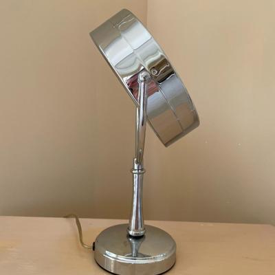 Tabletop Mirror Cosmetic Mirror With Stand and Magnifying Mirror with Light.