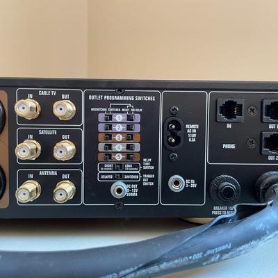 Monster Power HTS 5100 AC Power Line Conditioner; HTS 5100 Black