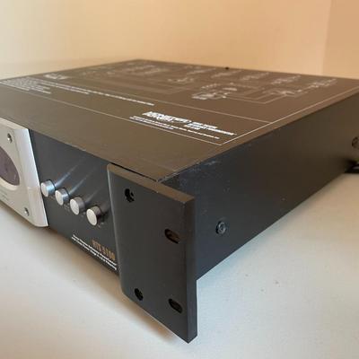 Monster Power HTS 5100 AC Power Line Conditioner; HTS 5100 Black