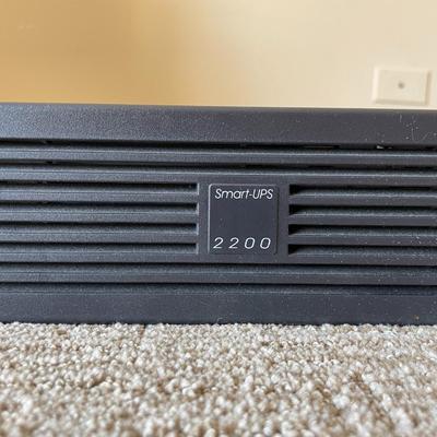 APC Smart-UPS 2200VA Rack