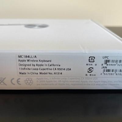 Apple A1314 Wireless Bluetooth keyboard