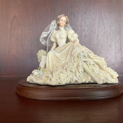Enesco White Lace Promises Limited Edition Victorian Bride Something Blue Figure