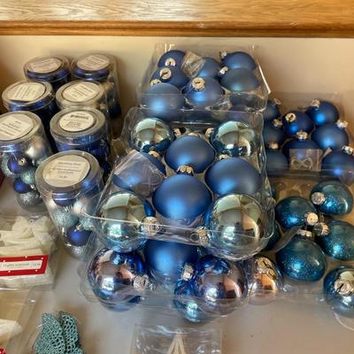 Christmas Ornaments, figurines and other Decoratives