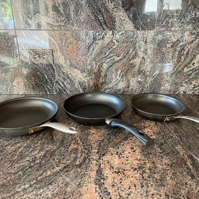 3 Pans
