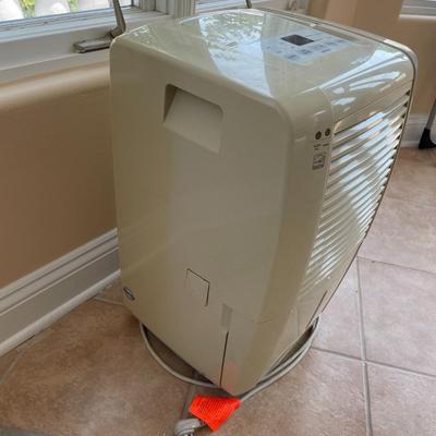 FRIGIDAIRE 50-PINT Dehumidifier