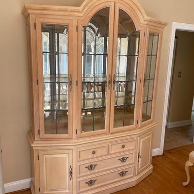 Lexington Furniture Buffet/ Hutch