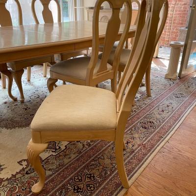 Lexington Dinning Room Set With Leaves and 8 Chairs