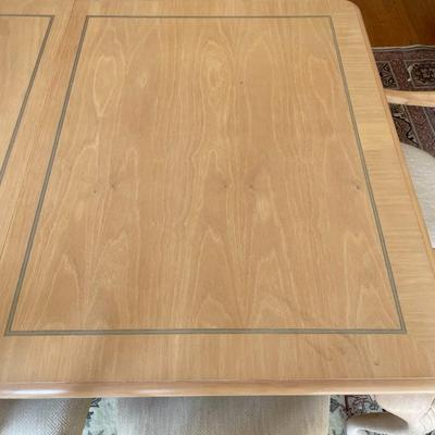 Lexington Dinning Room Set With Leaves and 8 Chairs