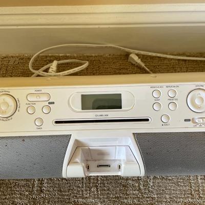 iLive IBCD3816DT Portable AM/FM iPod Boombox