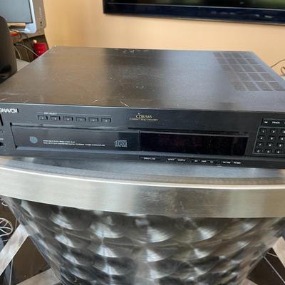 Magnavox CDB 583 Vintage Compact 6 disc CD Player Dual 16BIt Digital Converter.