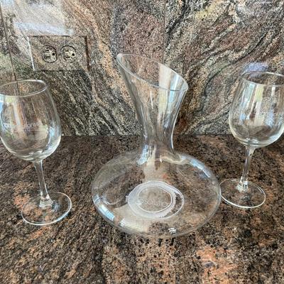 Wine Decanter and 2 wine Glasses