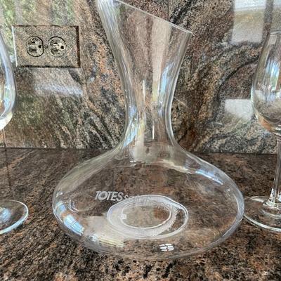 Wine Decanter and 2 wine Glasses