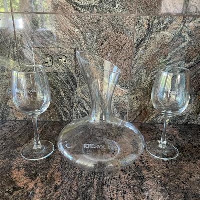 Wine Decanter and 2 wine Glasses
