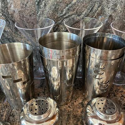 A lot of bar Items