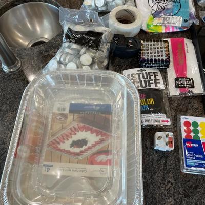 A lot of miscellaneous household items