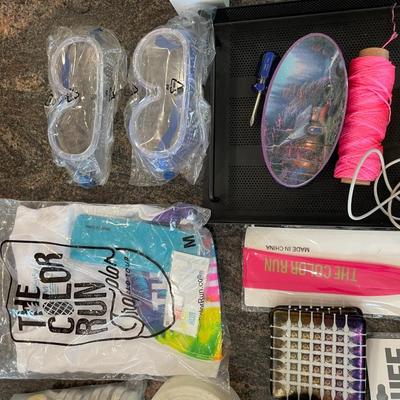 A lot of miscellaneous household items