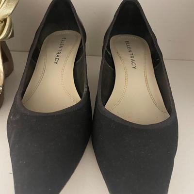 Lot of women's shoes