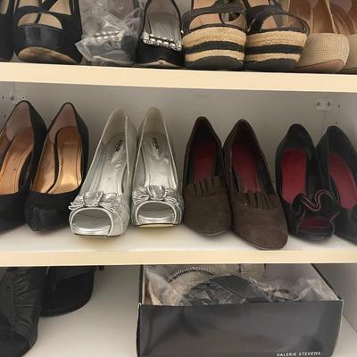 Lot of women's shoes