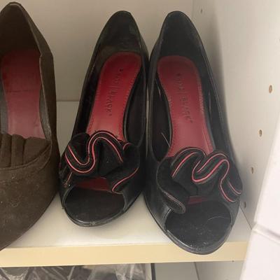 Lot of women's shoes