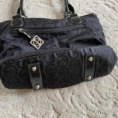 Women's Purse / Giani Bernini Purse Black Handbag Shoulder Bag- Black