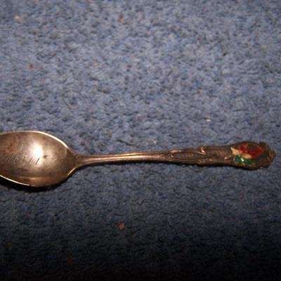 LOT 4 VINTAGE SOUVENIR STERLING SPOONS SD/MO/NY/CANADA