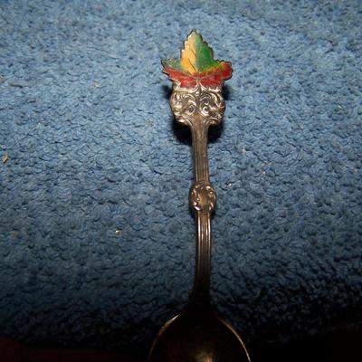 LOT 4 VINTAGE SOUVENIR STERLING SPOONS SD/MO/NY/CANADA