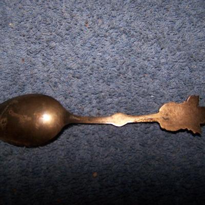 LOT 4 VINTAGE SOUVENIR STERLING SPOONS SD/MO/NY/CANADA