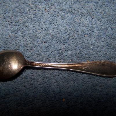 LOT 4 VINTAGE SOUVENIR STERLING SPOONS SD/MO/NY/CANADA