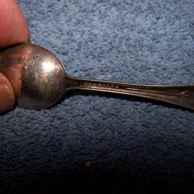 LOT 4 VINTAGE SOUVENIR STERLING SPOONS SD/MO/NY/CANADA