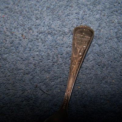 LOT 4 VINTAGE SOUVENIR STERLING SPOONS SD/MO/NY/CANADA