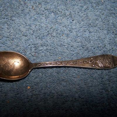LOT 4 VINTAGE SOUVENIR STERLING SPOONS SD/MO/NY/CANADA
