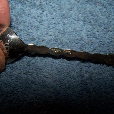 LOT 8 VINTAGE SOUVENIR SPOONS