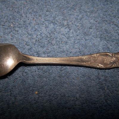 LOT 8 VINTAGE SOUVENIR SPOONS