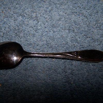 LOT 8 VINTAGE SOUVENIR SPOONS