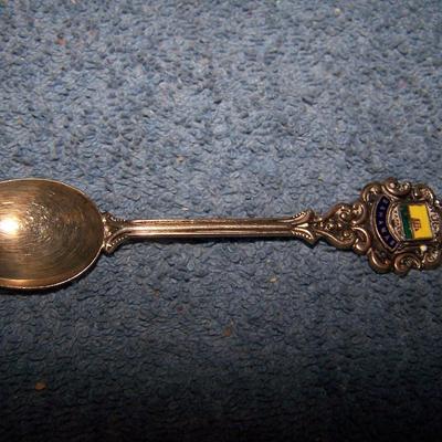 LOT 9 GREAT VINTAGE INTERNATIONAL SOUVENIR SPOONS
