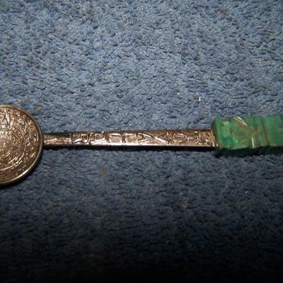 LOT 9 GREAT VINTAGE INTERNATIONAL SOUVENIR SPOONS