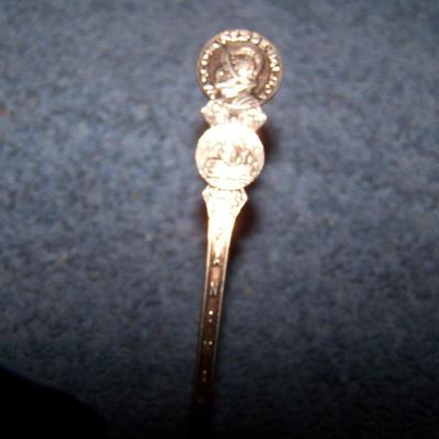 LOT 9 GREAT VINTAGE INTERNATIONAL SOUVENIR SPOONS