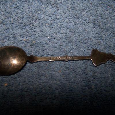 LOT 9 GREAT VINTAGE INTERNATIONAL SOUVENIR SPOONS