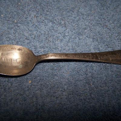LOT 10 HISTORIC SOUVENIR SPOONS 3 CENTURY OF PROGRESS/TOURNAMENT OF ROSES PLUS