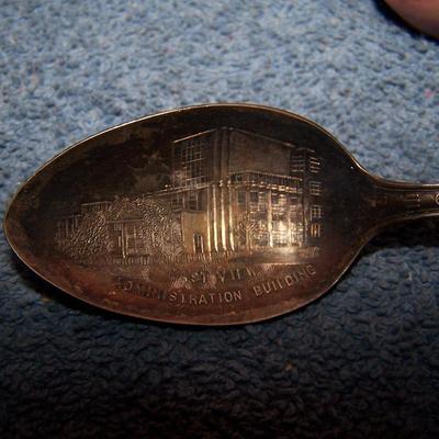 LOT 10 HISTORIC SOUVENIR SPOONS 3 CENTURY OF PROGRESS/TOURNAMENT OF ROSES PLUS