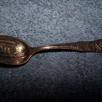 LOT 10 HISTORIC SOUVENIR SPOONS 3 CENTURY OF PROGRESS/TOURNAMENT OF ROSES PLUS