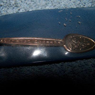 LOT 10 HISTORIC SOUVENIR SPOONS 3 CENTURY OF PROGRESS/TOURNAMENT OF ROSES PLUS