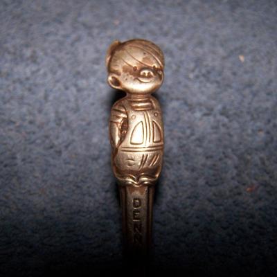 LOT 11 WONDERFUL VINTAGE ADVERTISING SOUVENIR SPOONS DENNIS MENACE/KFNF/WALKER'S/ROLEX-2/LOG CABIN