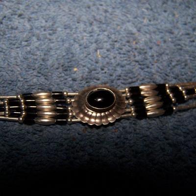 LOT 12 BEAUTIFUL NATIVE AMERICAN STERLING & STONES JEWELRY