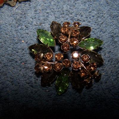 LOT 17 VINTAGE RHINESTONE JEWELRY